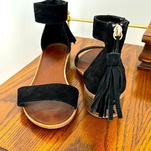 Tassel sandals